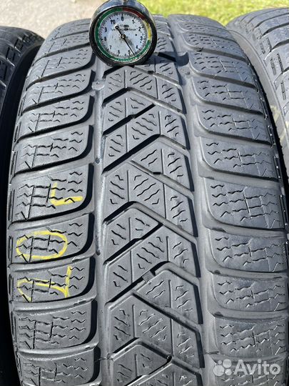 Pirelli Winter Sottozero 3 215/55 R17