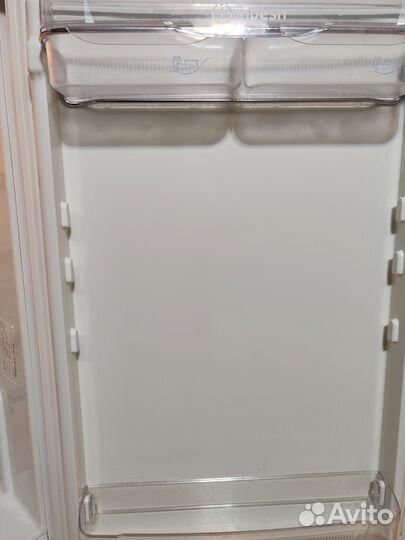 Холодильник Indesit