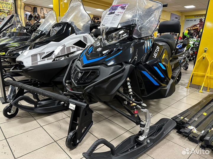 Снегоход RM Vector 551I Витрина