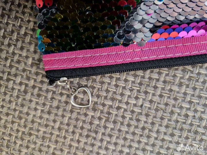 Косметичка с пайетками Новая