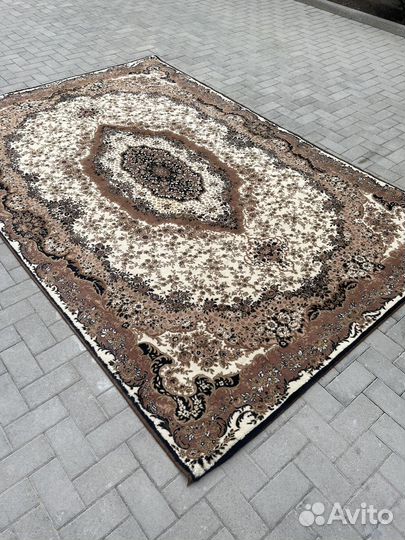 Ковер шерстяной