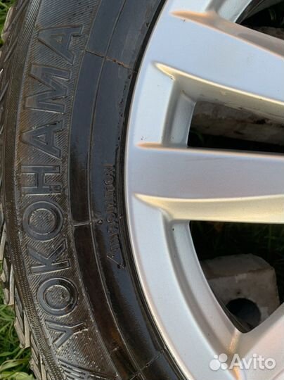 Yokohama 125T 215/60 R17 100