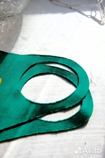 Тканевая маска защитная для лица унисекс зеленая