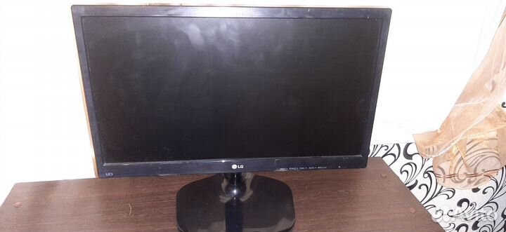 Монитор LG 19.5