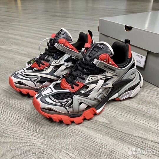 Кроссовки Balenciaga Track 2