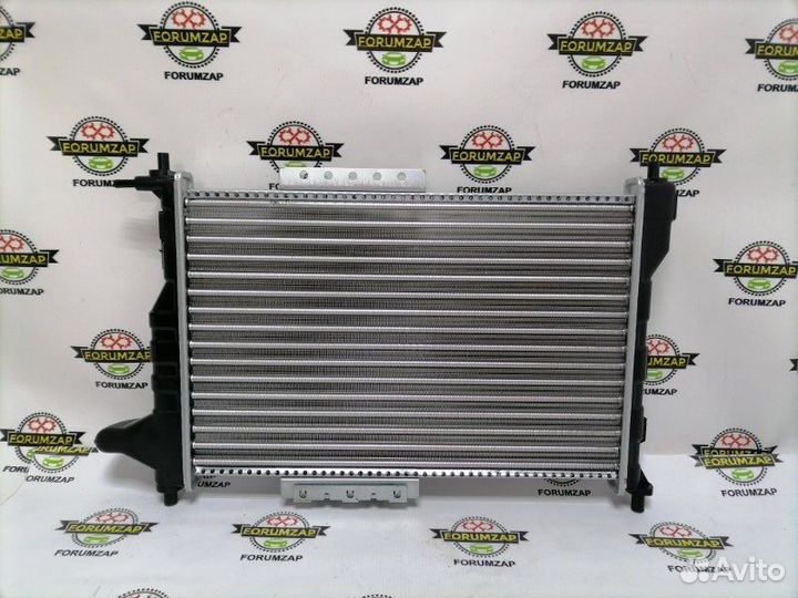 Радиатор охлаждения двигателя Daewoo Matiz M250