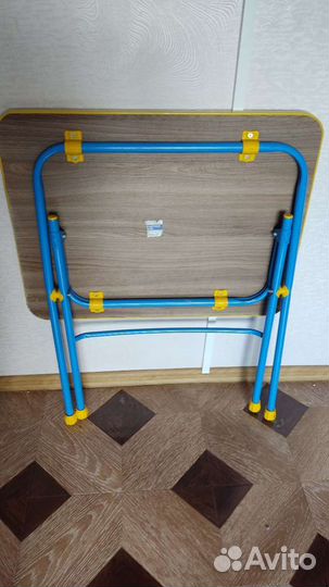 Детский стол и стульчик