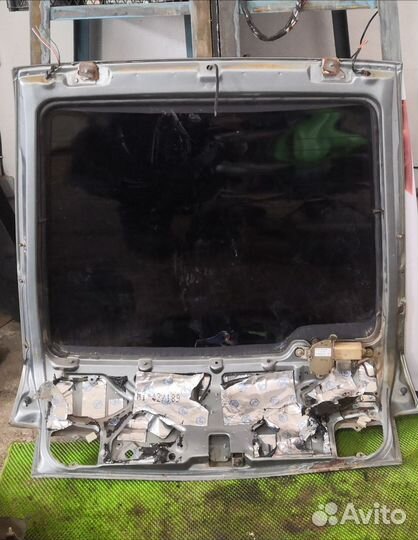 Крышка багажника Ваз 2112