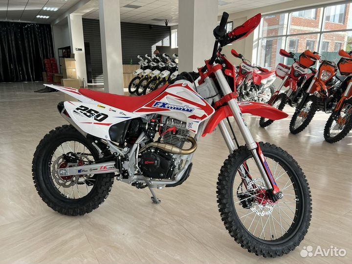 Мотоцикл эндуро Fxmoto YZ250 21/18 white