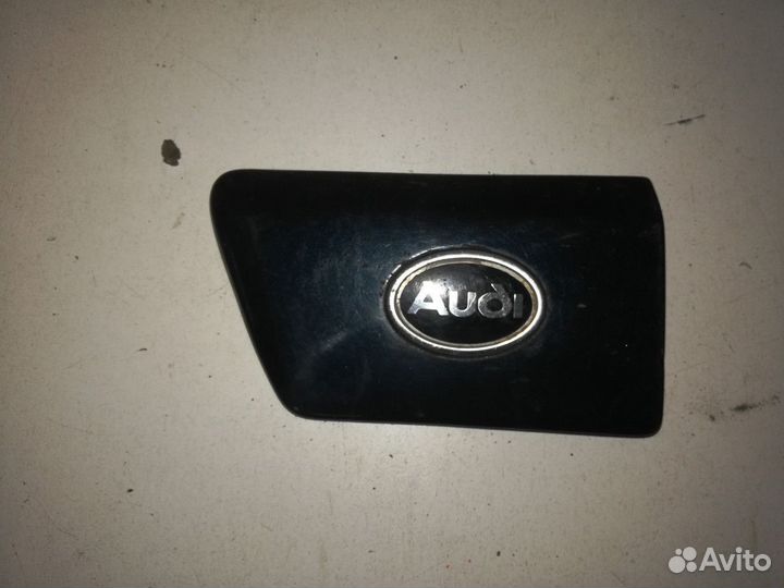 Молдинг крыла Audi A6 C4