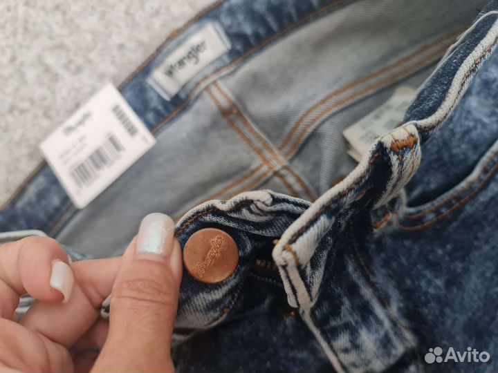 Джинсы Wrangler, рубашка Westland, оригинал