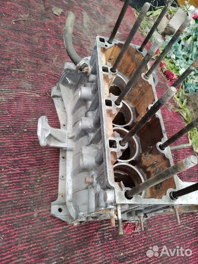 Двигатель москвич 1.8