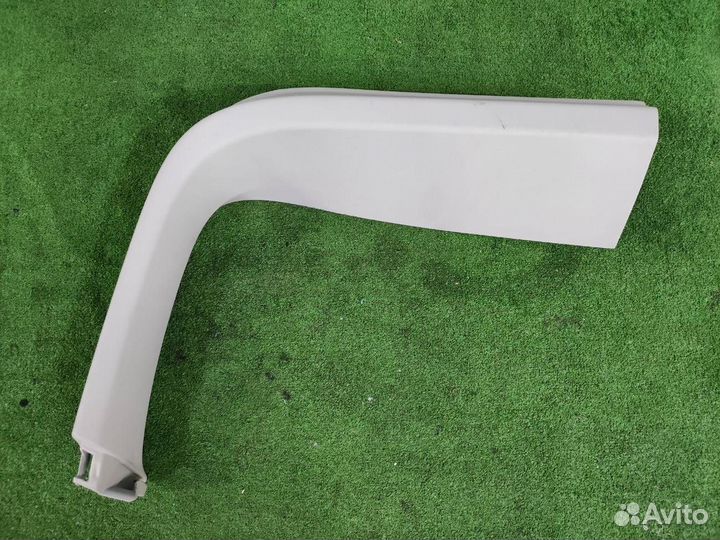 Обшивка крышки багажника правая Mercedes-Benz