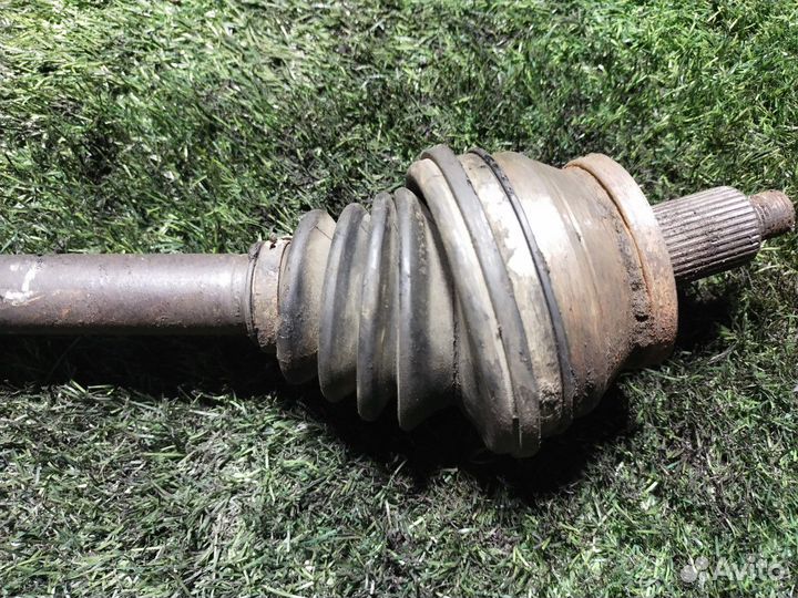 Привод левый передний Skoda Fabia