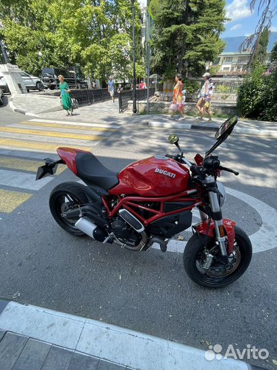 Ducati monster 797