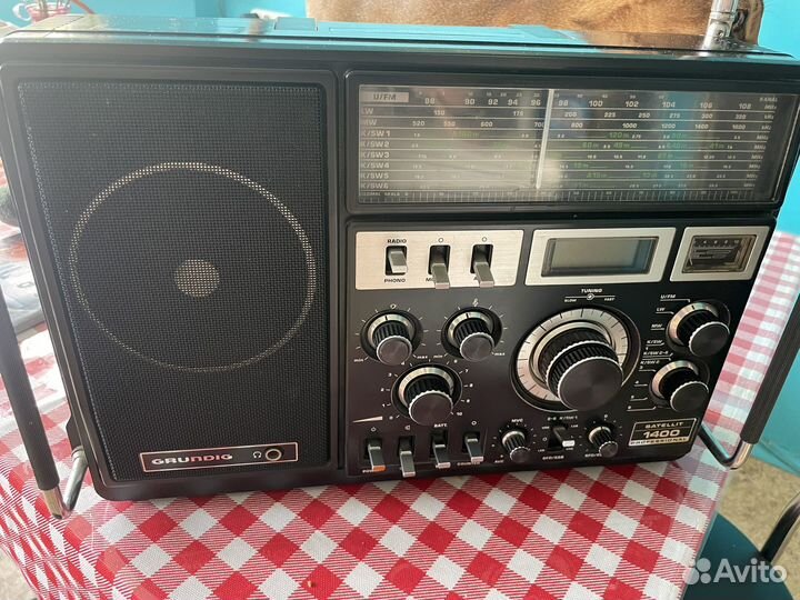 Grundig satellit 1400