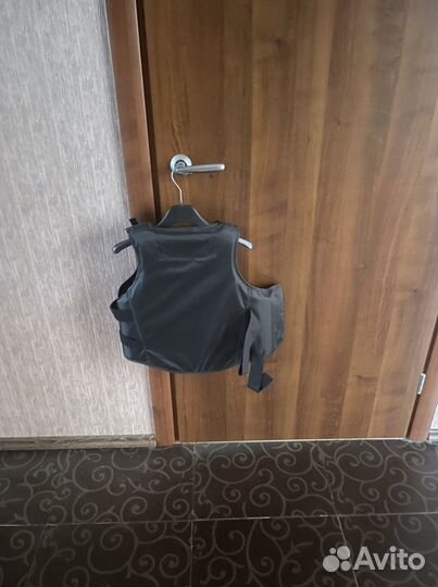 Жилет для конного спорта