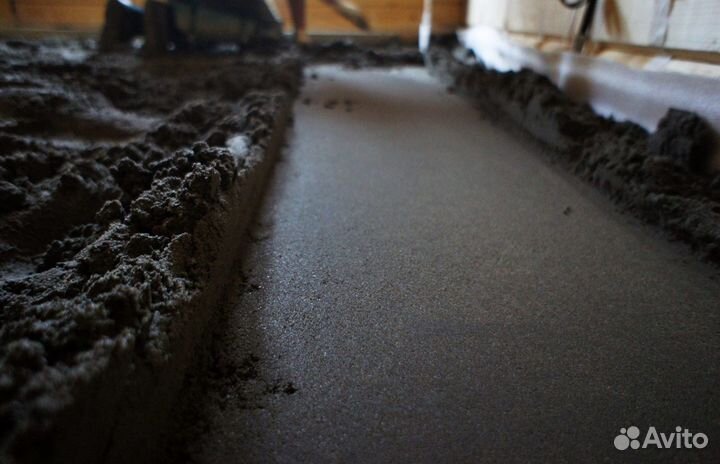 Механизированная стяжка полов в коттедже