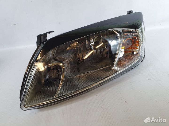 Фары Лада Гранта комплект с ресничками