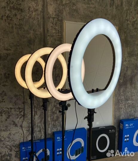 Кольцевая лампа со штативом RL