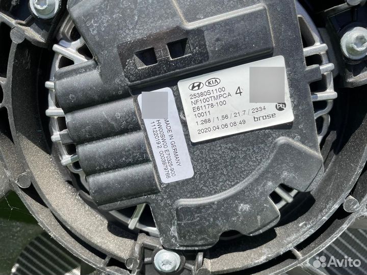 Радиатор охлаждения двигателя Hyundai Santa Fe IV