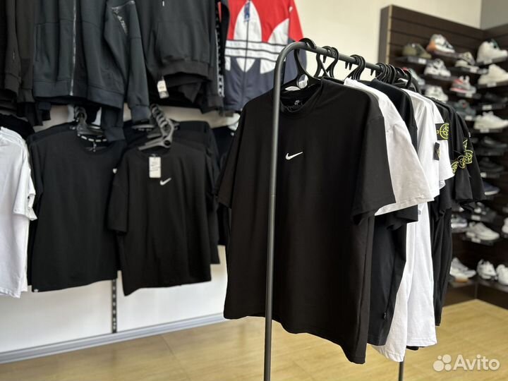 Брендова одежда и обувь для мужчин