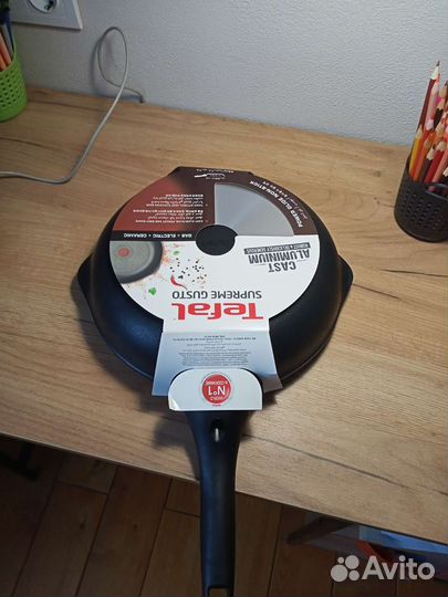 Сковорода Tefal 28 см