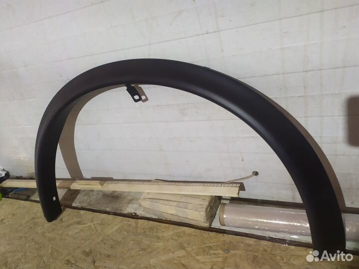 Накладка переднего крыла правого nissan juke 2011