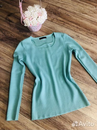 Кофта с квадратным вырезом