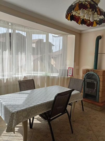 4-к. квартира, 103 м², 2/5 эт.