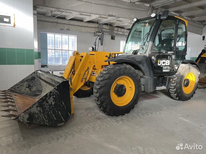 Телескопический погрузчик JCB 531-70 Agri, 2021