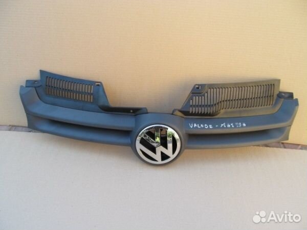 Решетка радиатора Volkswagen Golf 5 2004-2009
