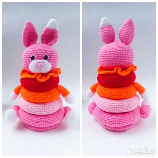 Вязаная пирамидка заяц