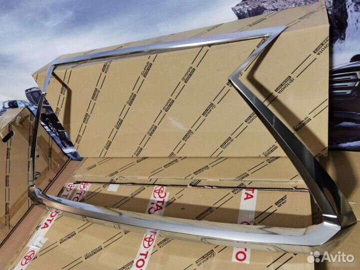 Хром решетки радиатора Lexus Rx 4