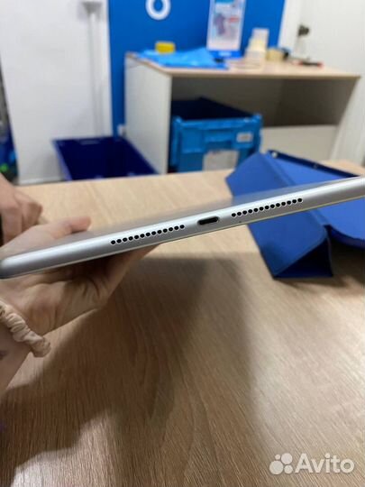 iPad (5-го поколения) 128gb Wifi + Cellular