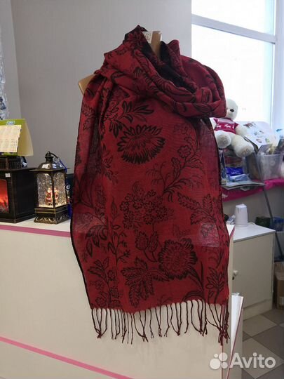 Шарфы и палантины