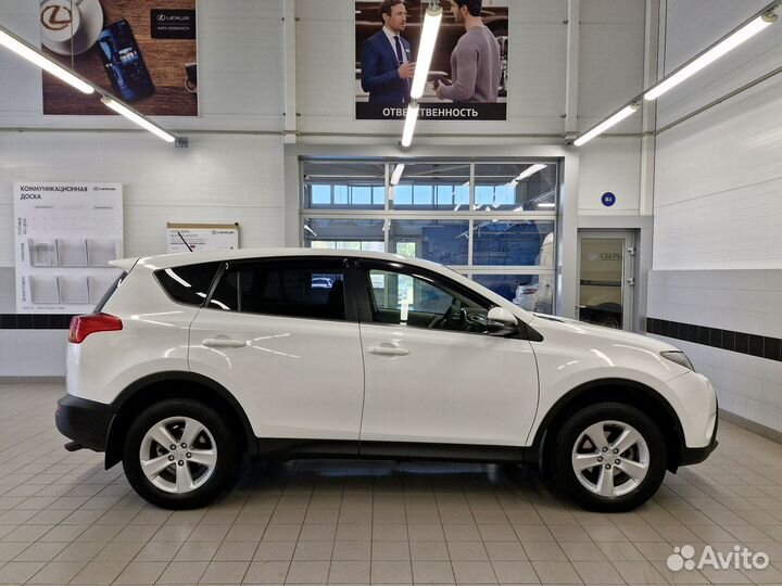 Toyota RAV4 2.2 AT, 2013, 187 131 км