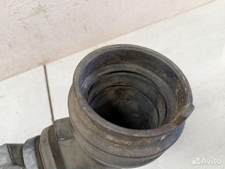 Патрубок воздушного фильтра