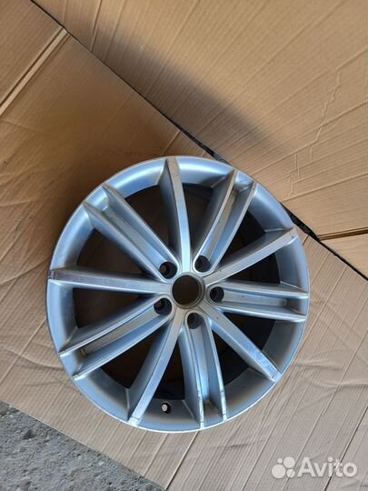 Диск Volkswagen Tiguan R 18