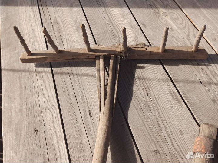 Ножовка, серп, грабли, коса, дрель СССР