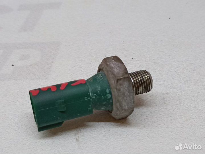Датчик давления масла Volkswagen Jetta A6 cfna