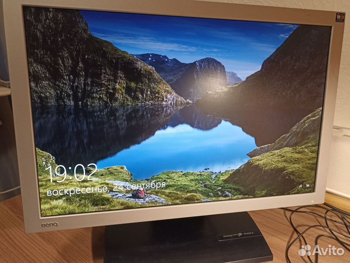 Монитор Benq 22