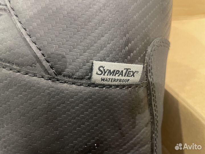 Ботинки для катание на снегоходе