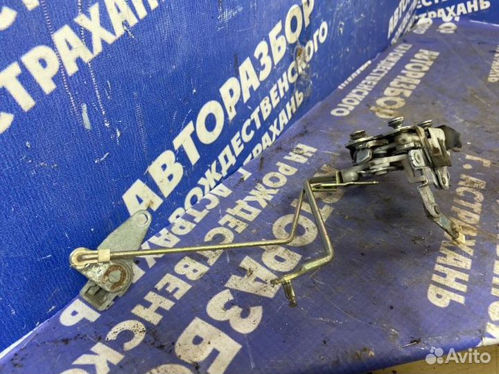 Передний левый замок двери. Hyundai County АВТОБУС