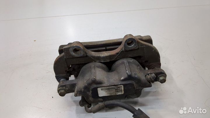 Суппорт левый передний Dodge Charger 2014, 2018