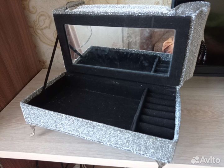 Шкатулка Диван для украшений