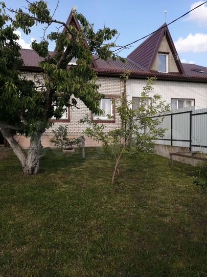 Коттедж 200 м² на участке 15 сот.