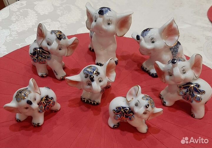 Набор фарфоровых слоников