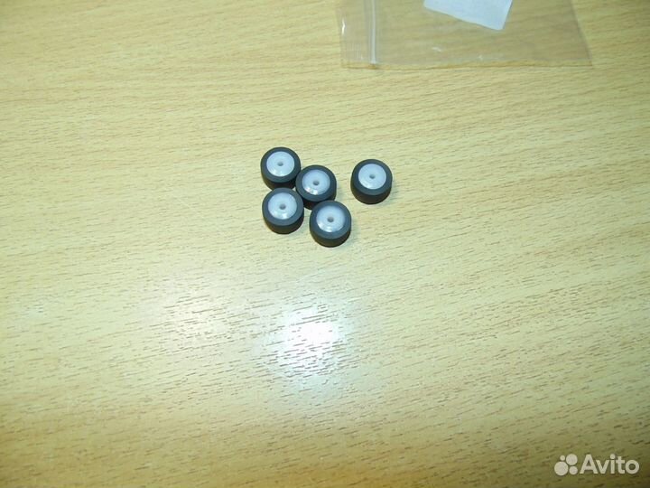 Прижимные ролики для кассетного магнитофона