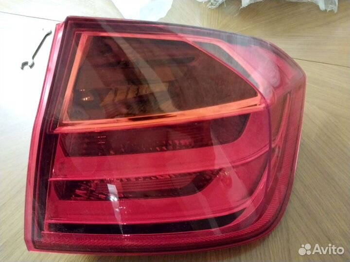 Продаётся задний правый блок фар на бмв f30 (ориг)